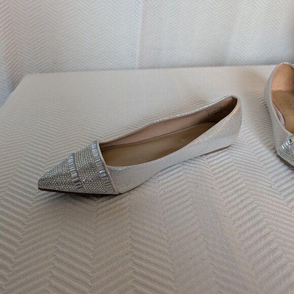 Aldo Silver Sparkle Pointy Toe Flats Size 9 Rhinestone Embellished Wedding - Picture 4 of 9
